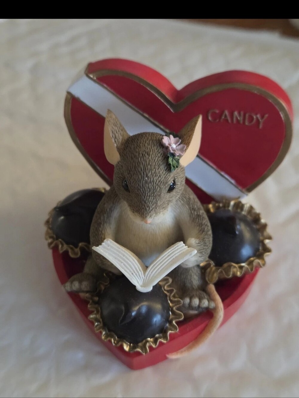 Charming Tails Romantic At Heart Love Valentine Mouse